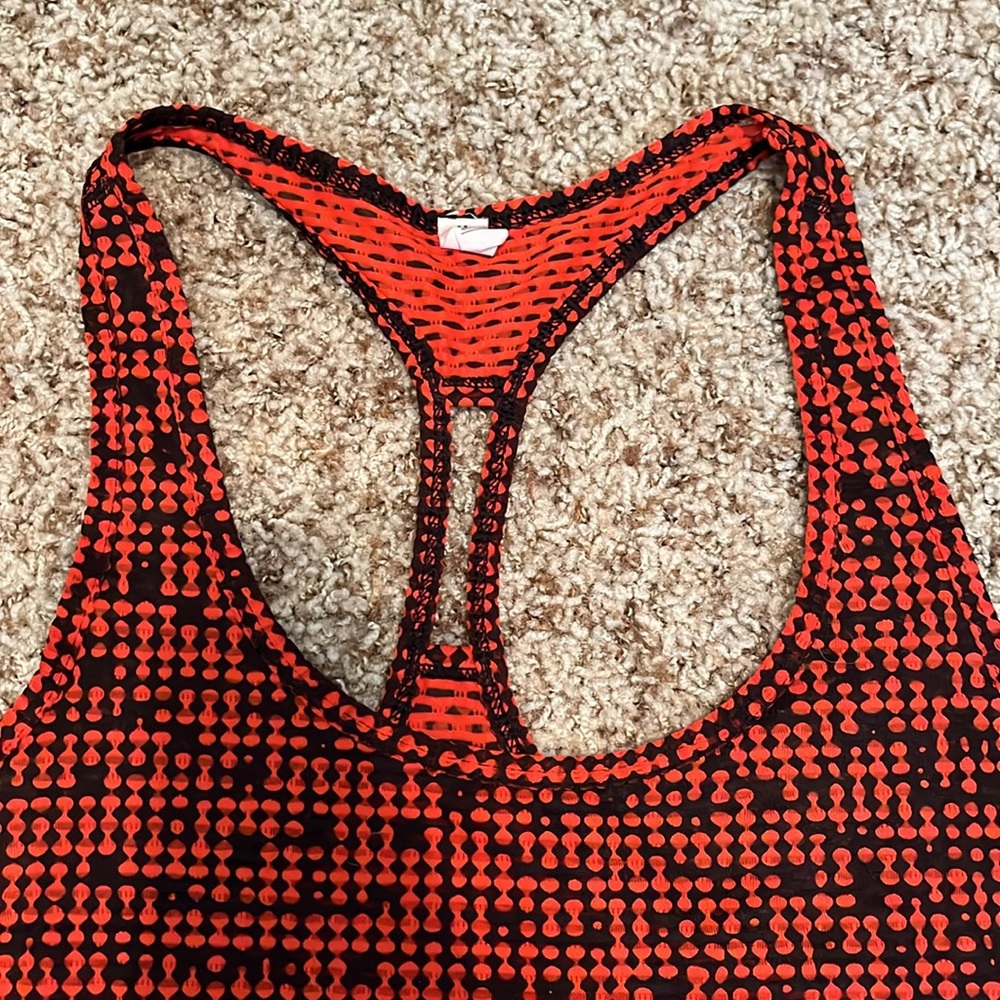 Workout top - Picture 4 of 7